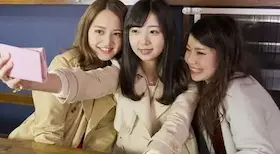 女子大生3人